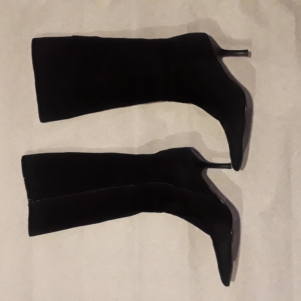 Fitzwell Black suade boots